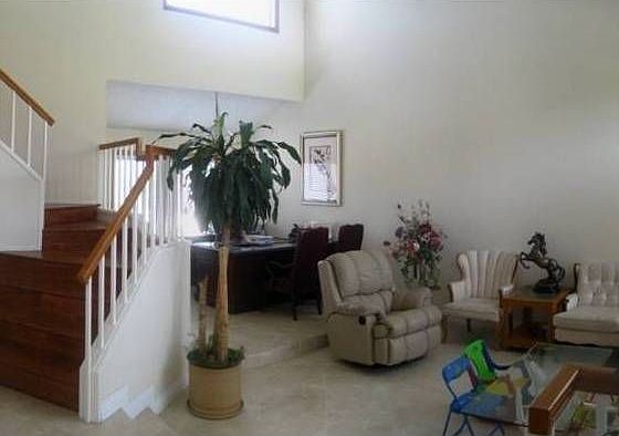 1st image of 865 Leyland Dr