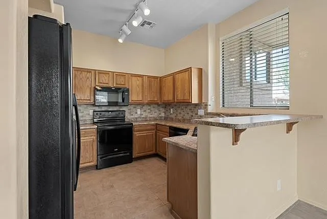 4804 W Saint Kateri Dr — Photo 8