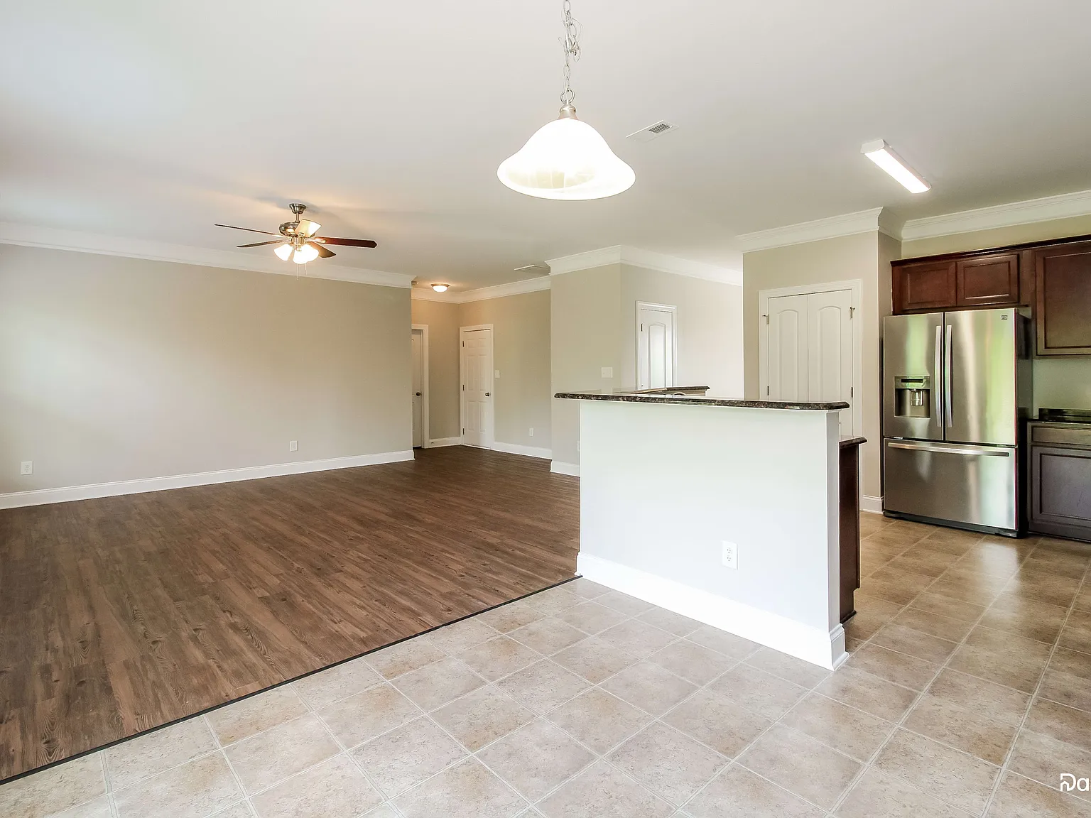 4 bed, 3.0 bath, 2696 sqft, $2,095 — Photo 3