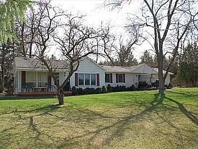 The rear of the building providing the tenant with a nice vi