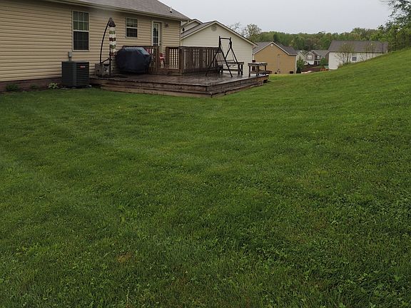 5th image of 621 Willow Ct