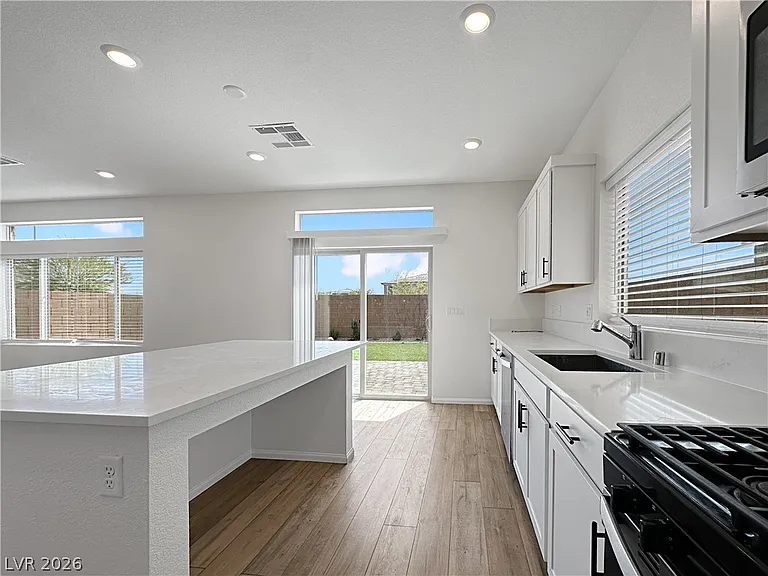 10280 Beckenham Hills St — Photo 8