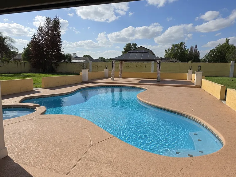 8146 Oak Park Rd — Photo 11