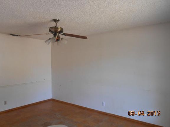 2nd image of 4517 Dee Ln