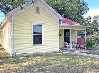 226 Cummings St, Uvalde, TX 78801