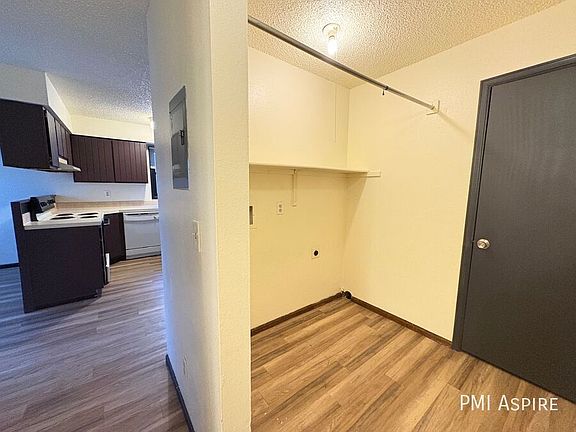 5th image of 1326 Parker Dr