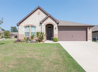 607 Ridge View Way, Justin, TX 76247