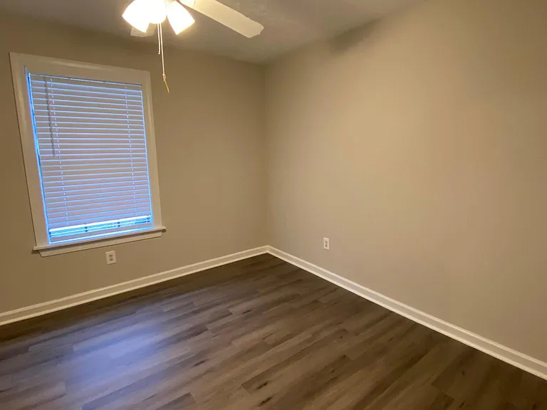 5220 Sugar Crest Dr — Photo 2