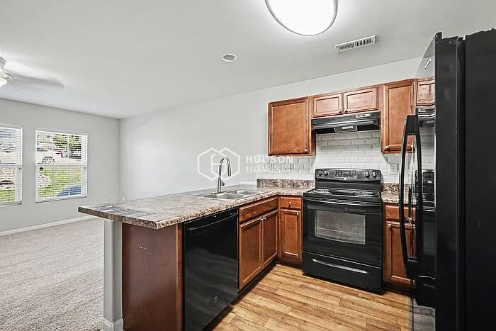 153 Autumn Woods Dr — Photo 7