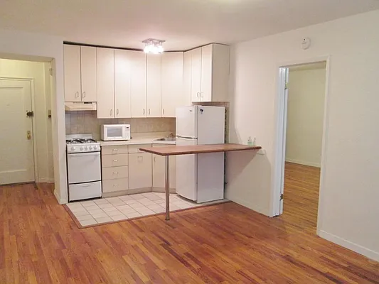 Rented by Keller Williams NYC | media 20