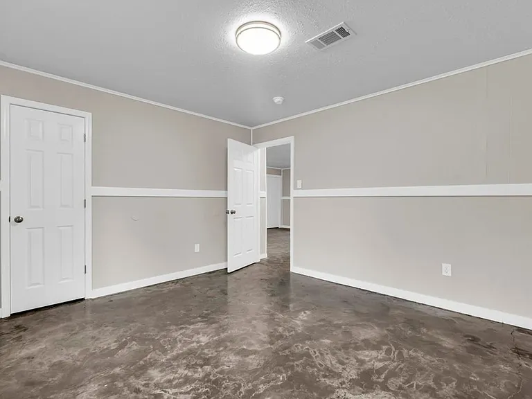 1306 Palmetto Rd — Photo 3