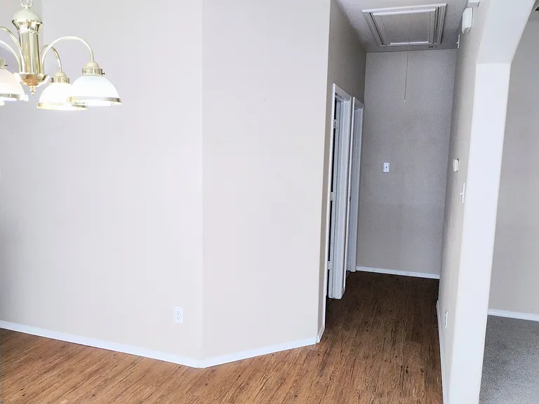10819 Barker Gate Ct — Photo 11