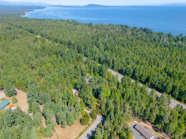 300 Oakdowne Rd, Nanaimo, BC V9K 2G1