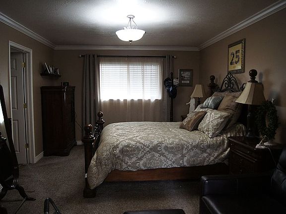 Master bedroom, south view