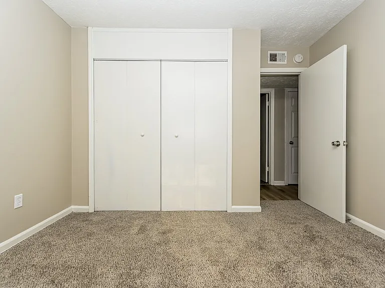 119 Adrian Dr — Photo 13