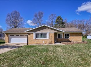 9102 Tanglewood Rd, Macedonia, OH 44056