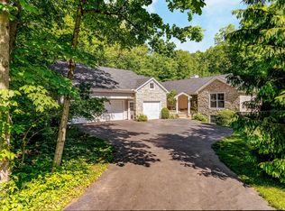 3705 Surrey Hill Pl, Columbus, OH 43220