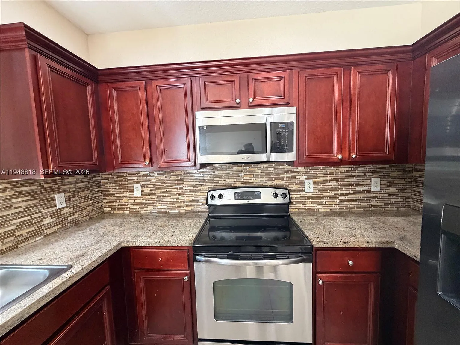4 bed, 1912 sqft, $3,200 — Photo 3