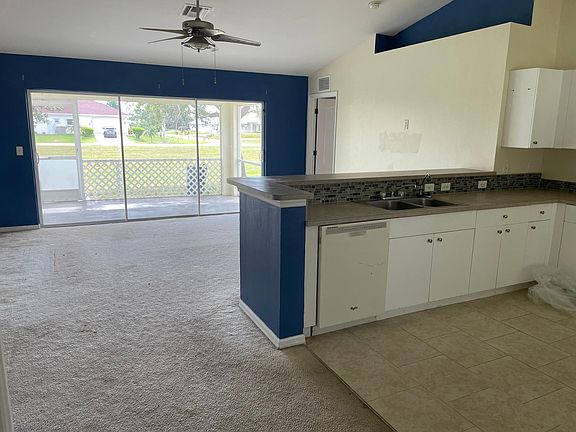 4th image of 1426 NW Juanita Pl