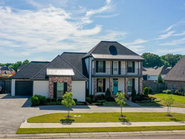 202 Royal Troon Rd, Starkville, MS 39759
