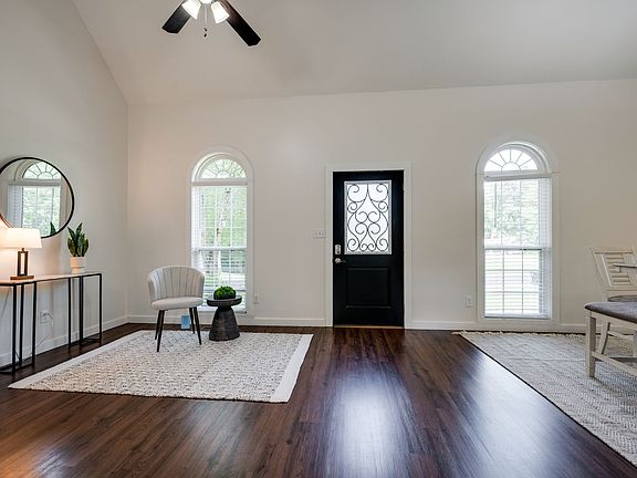 5th image of 1033 Johnston Dr