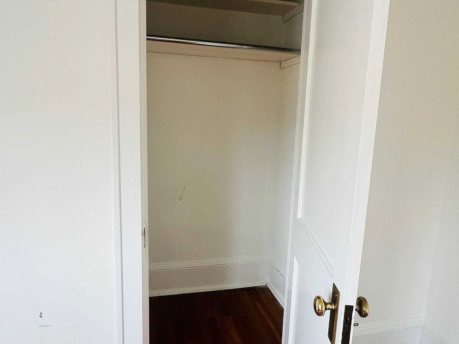 6 bed, 2.5 bath, 12632 sqft, $950 — Photo 4