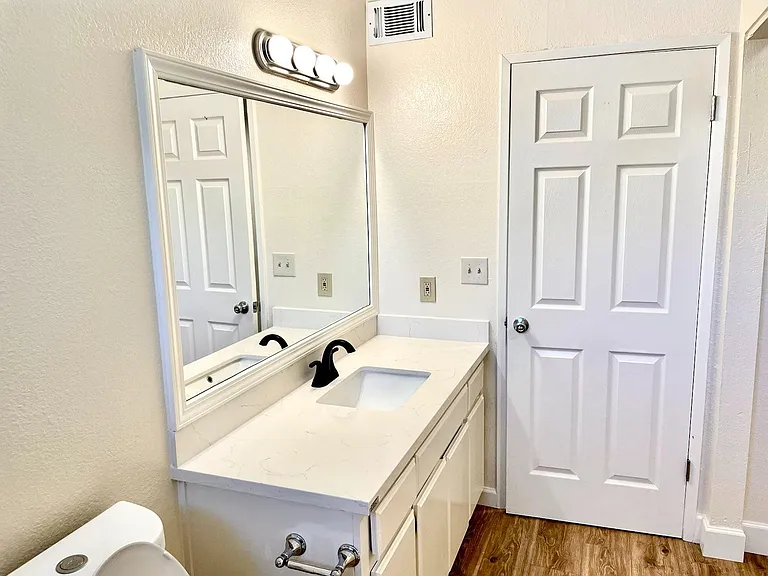 6366 Porterfield Ct — Photo 15
