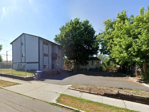 1521 North Maple Street