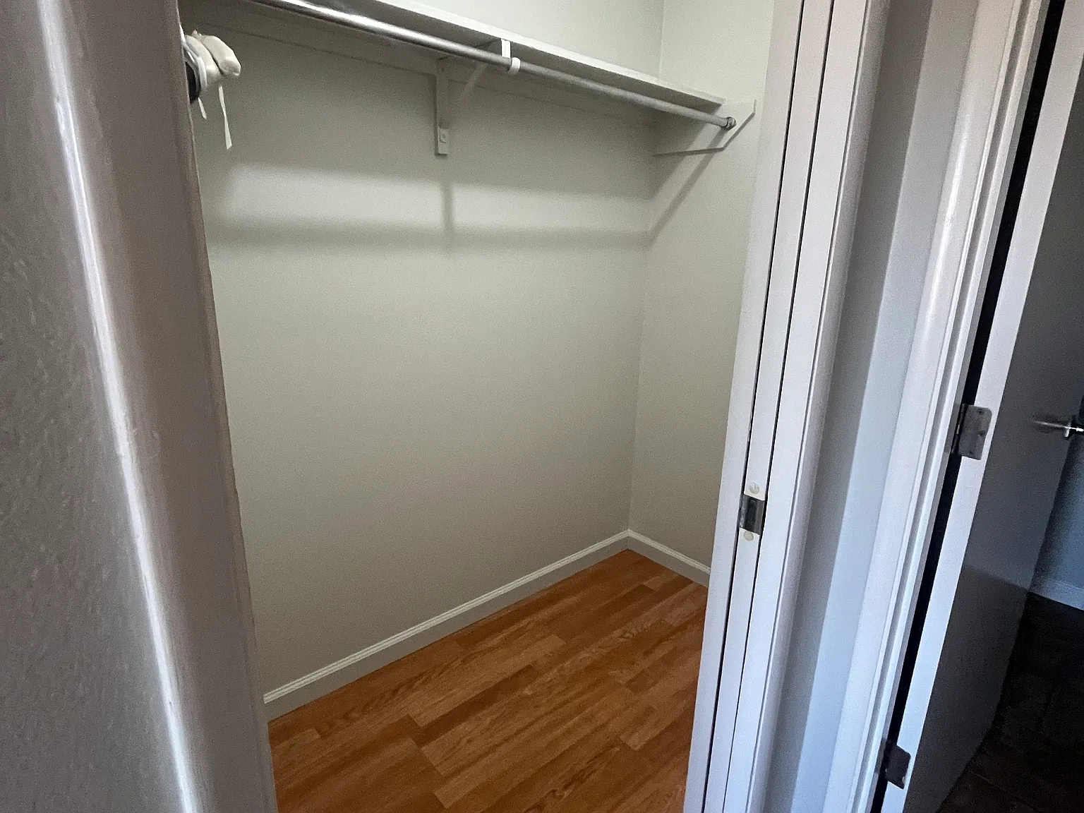3 bed, 857 sqft, $2,875 — Photo 2
