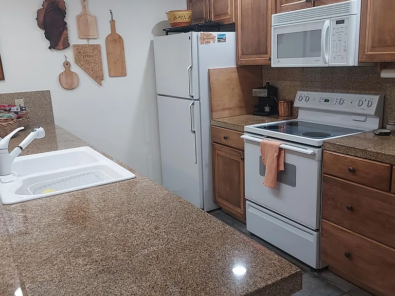 954 Fairway Blvd #19 — Photo 11