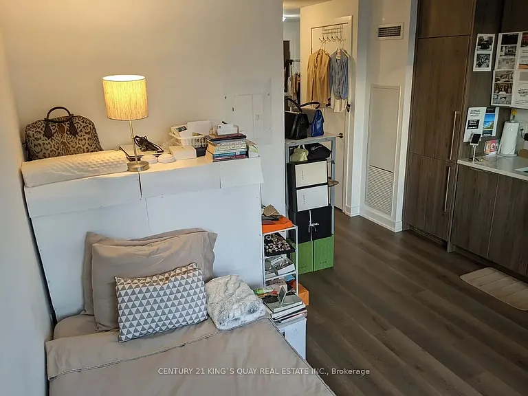 38 Iannuzzi St #1803 — Photo 4