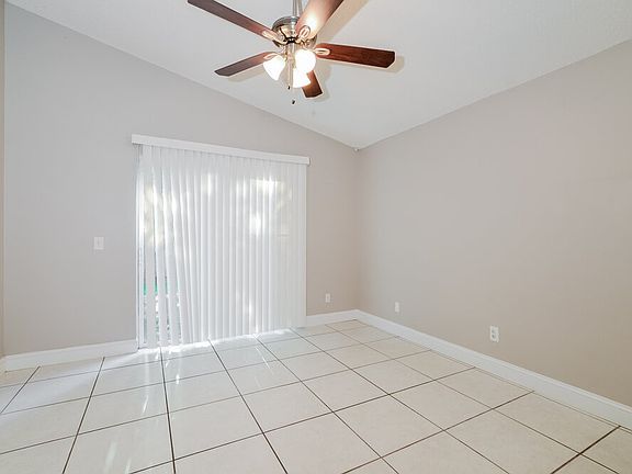 3rd image of 2110 Donegan Pl