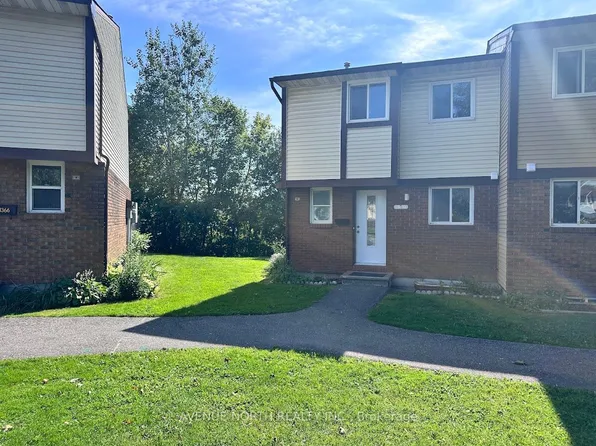 1370 Foxwell St #7, Ottawa, ON K1B 5J2