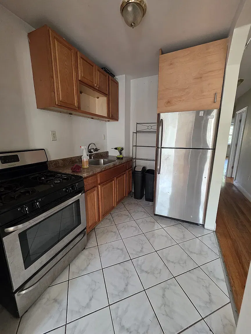 323A Pulaski Street — Photo 3