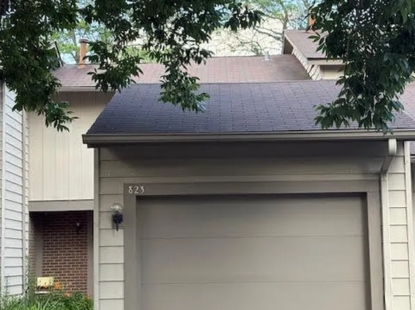 823 Gladstone Dr, Vernon Hills, IL 60061