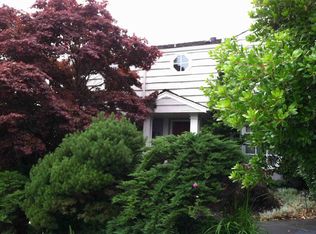4500 NE 40th St, Seattle, WA 98105