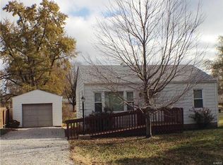 100 Royal Dr, Collinsville, IL