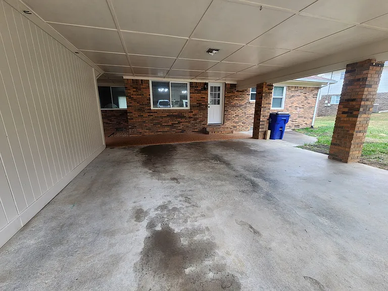699 Blythe Ferry Rd NE — Photo 4