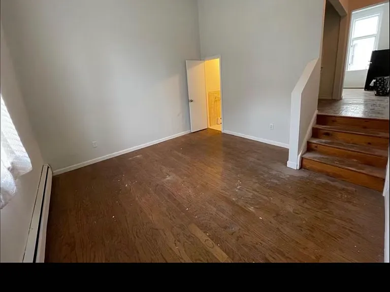 21 Harding Ave #1 — Photo 4