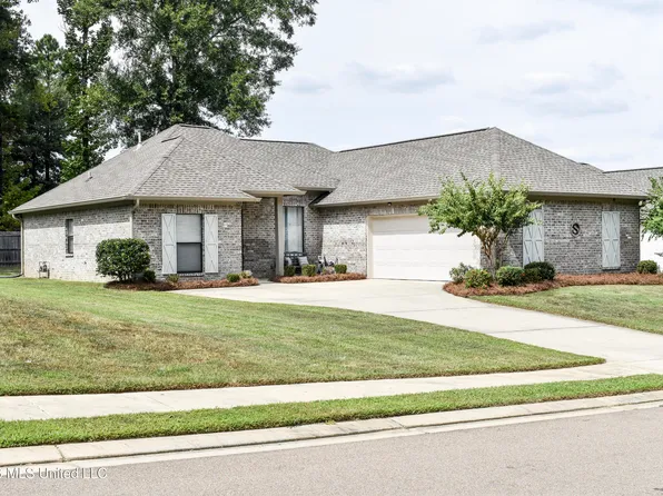 127 Woodburn Way, Pearl, MS 39208
