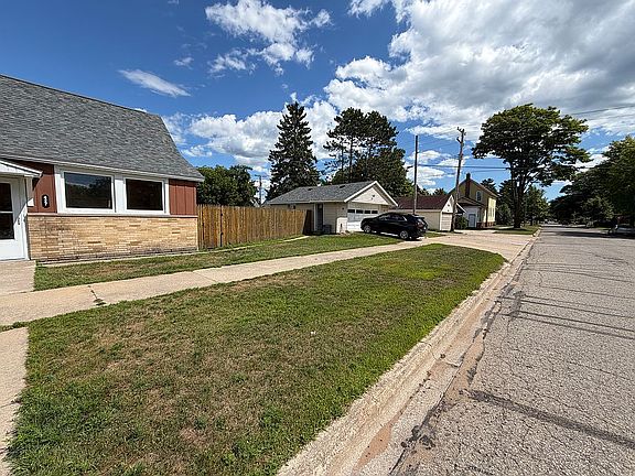 4th image of 427 Minnesota Ave