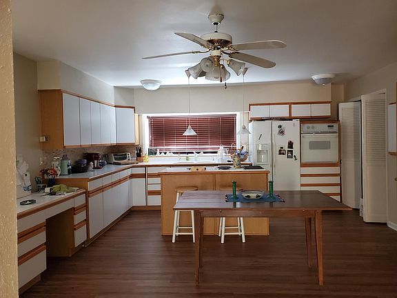 2nd image of 412 18th St