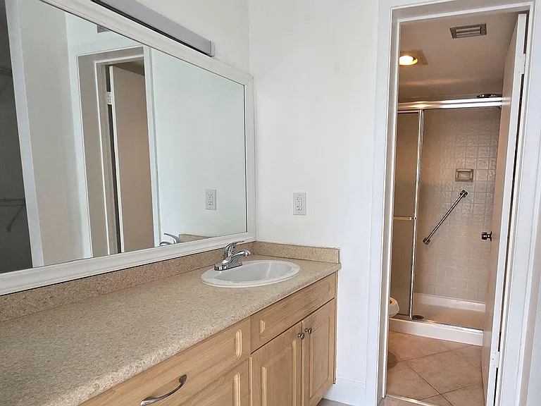 3000 NW 42nd Ave #B302 — Photo 8