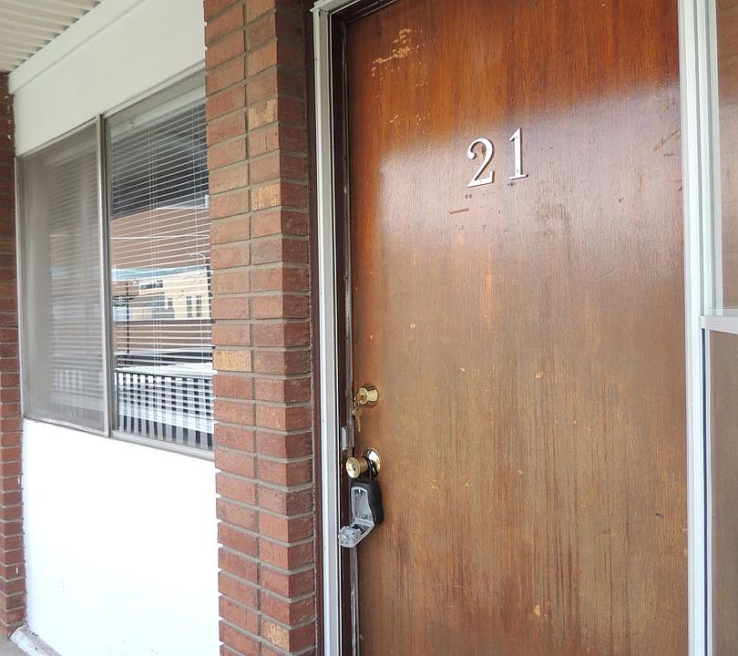 1st image of 580 Cliff Ct Unit 21