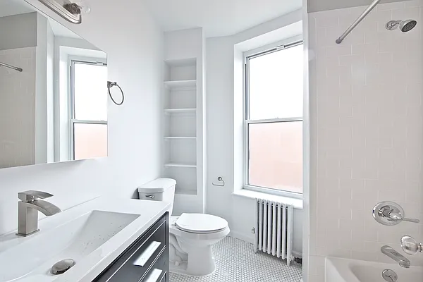 Rented by Bold New York | media 6