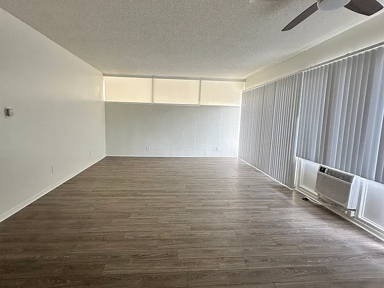 Palm Terrace Apartments — Photo 26