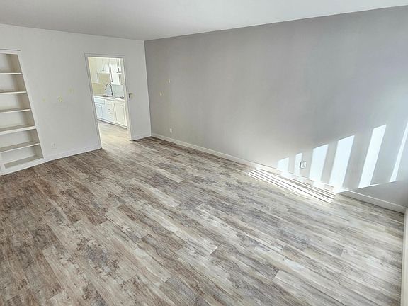 4th image of 10922 National Blvd #B6