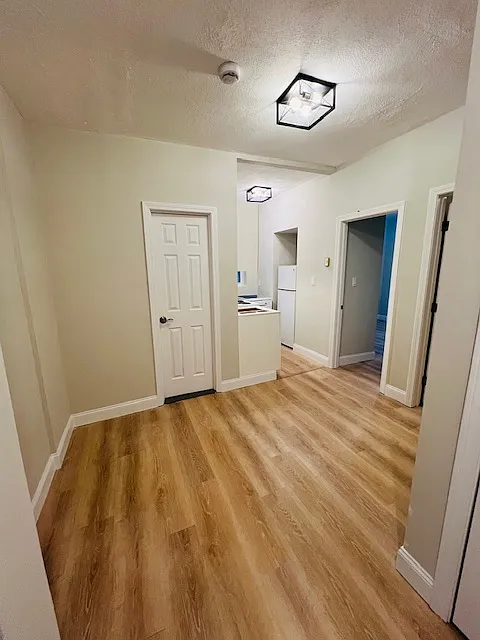 2 bed, 999 sqft, $3,600 — Photo 1