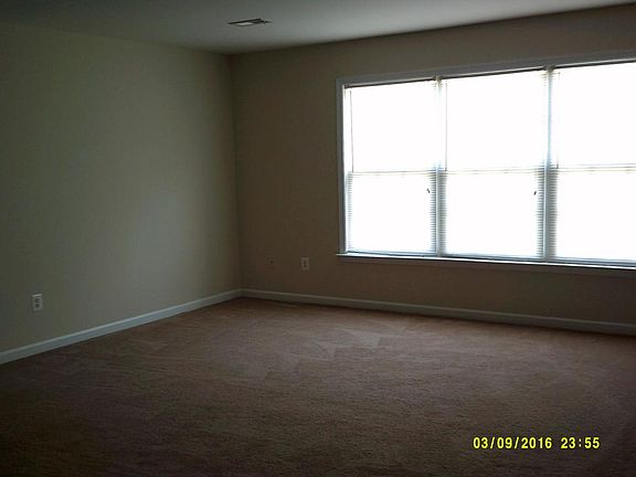 5th image of 14855 Porterfield Dr APT 4