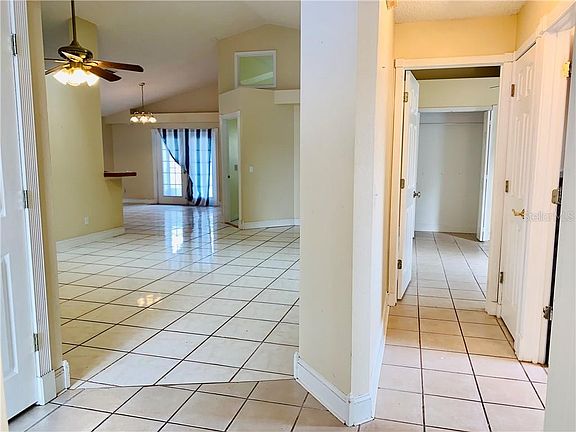 4th image of 13517 Glasser Ave